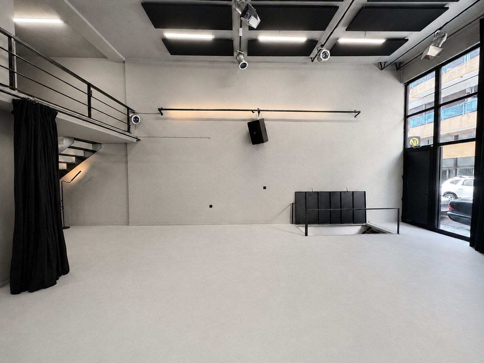 STAGE