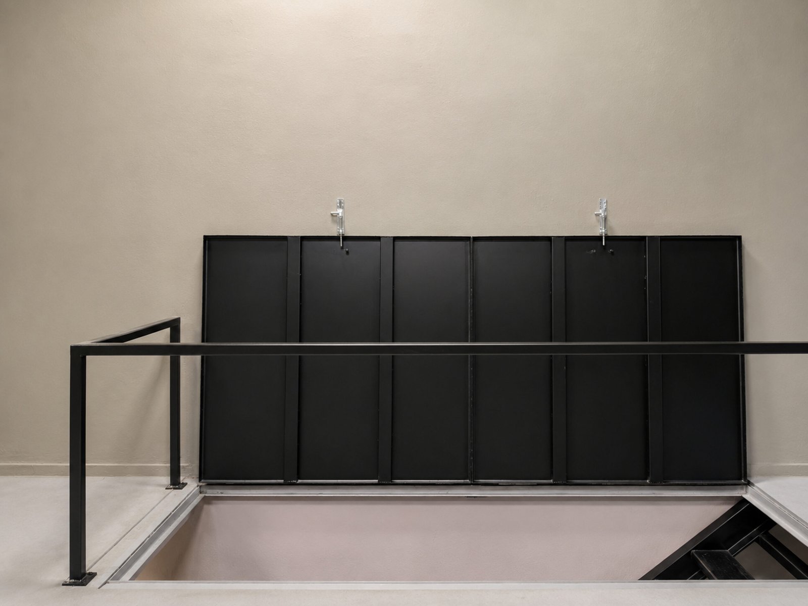 STAGE - Image 7